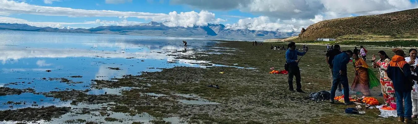 Tour in Tibet Cover